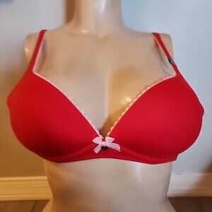 NWT Body By Victoria's Secret No Wire Bra 36A Red Lined